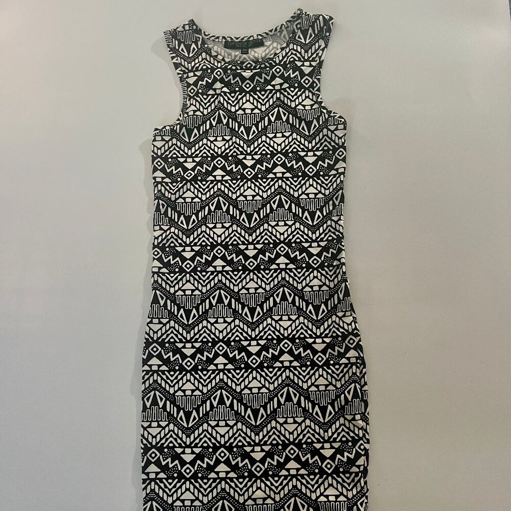 Top Shop Petite Sleeveless Dress Geometric Black Print design size 2